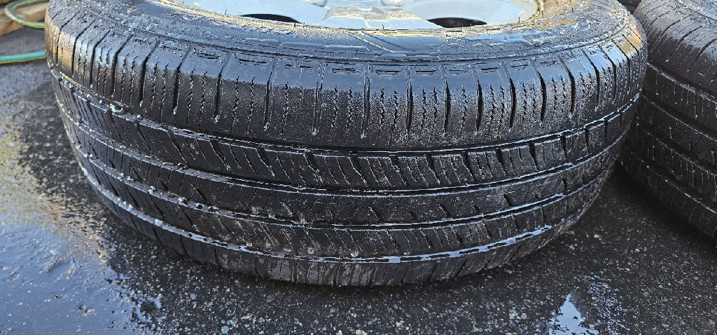 TYRES HOLDEN CAPTIVA photo 2
