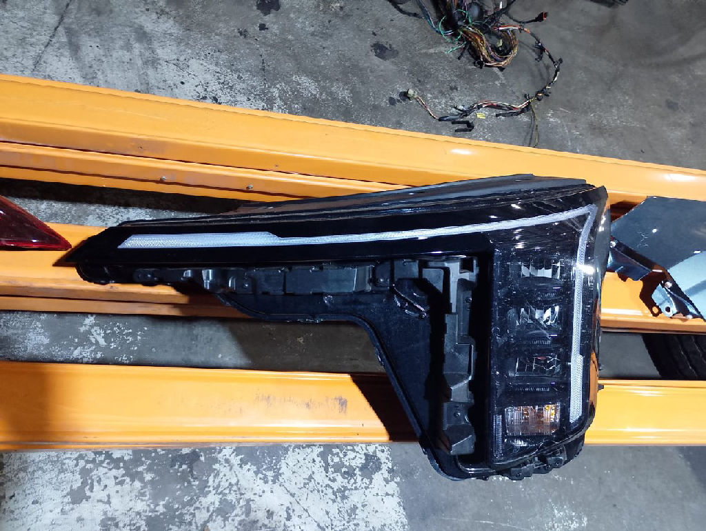 KIA CARNIVAL PARTS photo 2