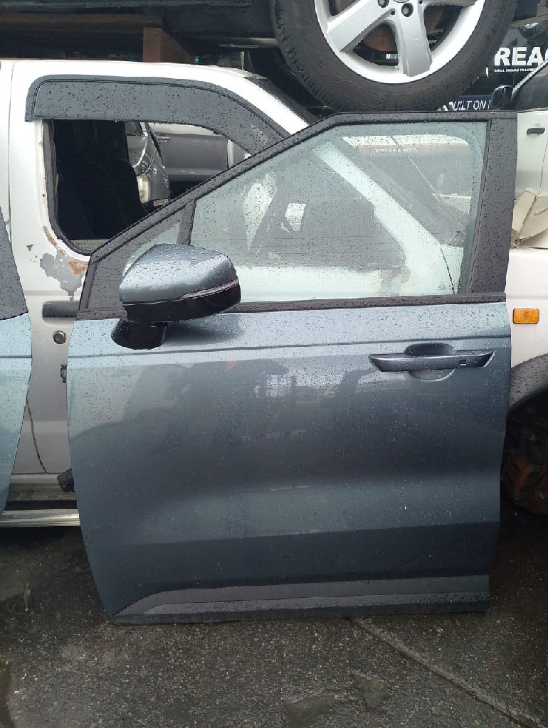 KIA CARNIVAL PARTS photo 3