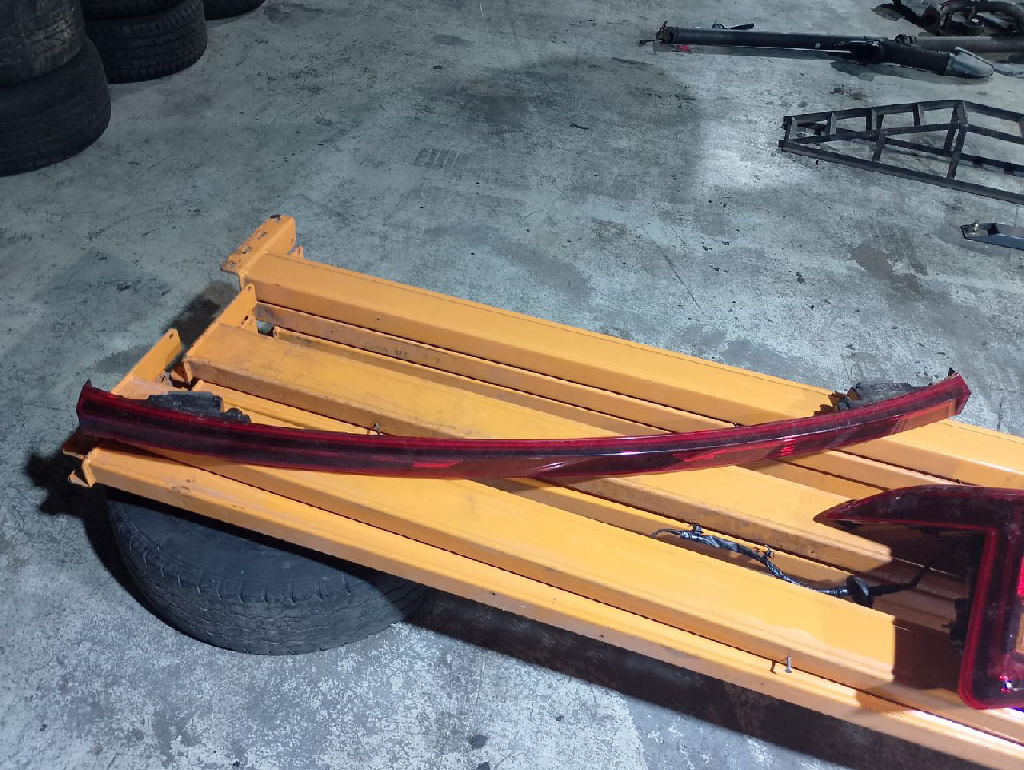 KIA CARNIVAL PARTS photo 5