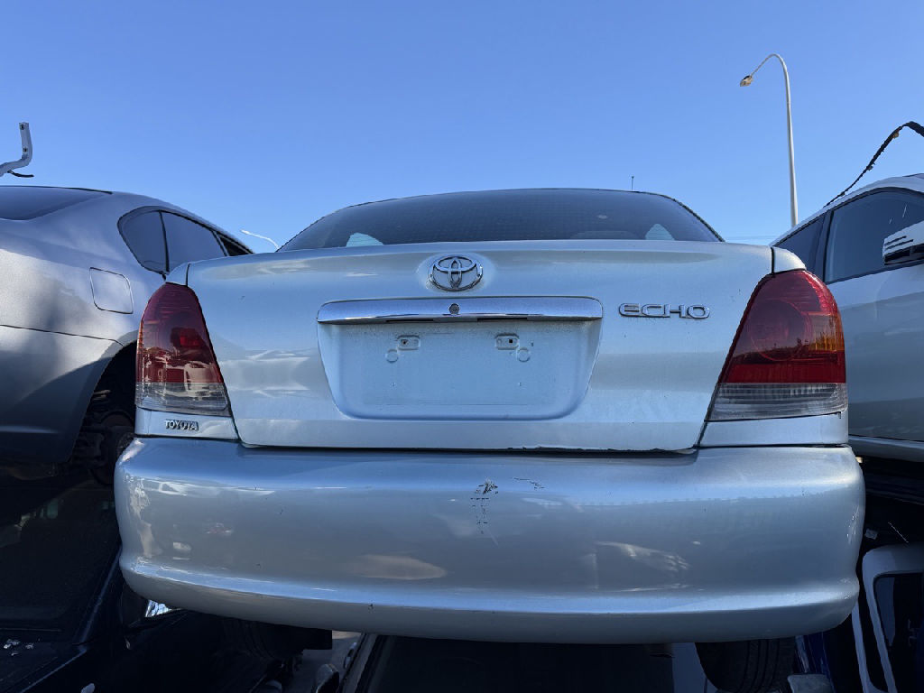 NCP12R 2004 Toyota Echo Sedan Manual