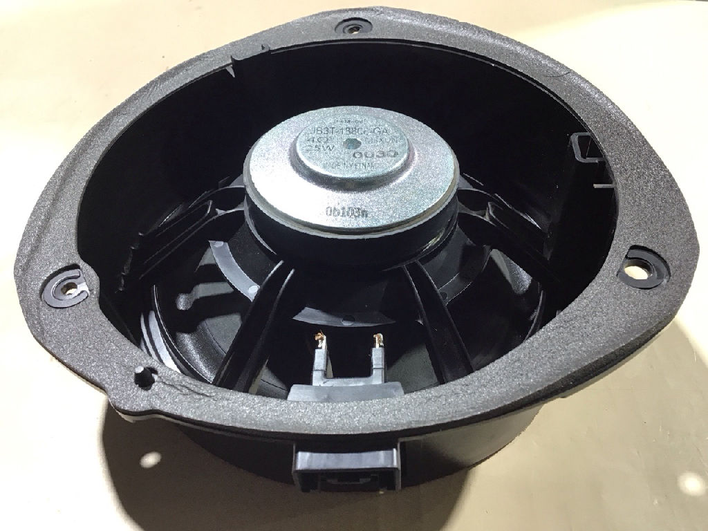 SPEAKER REAR RIGHT DOOR photo 2