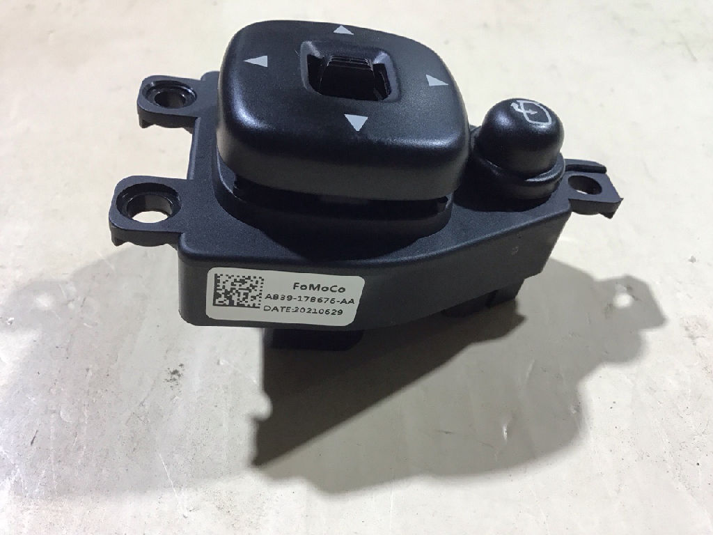 Mirror Control Switch photo 2