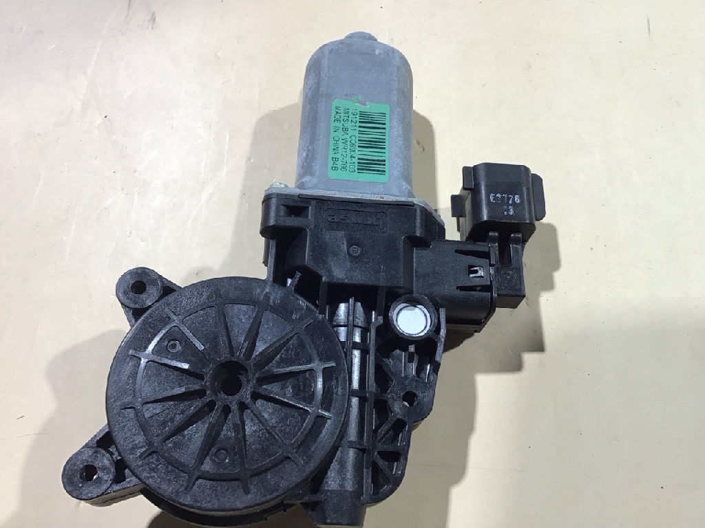 Electric Window Motor REG FRONT RIGHT RHF photo 3