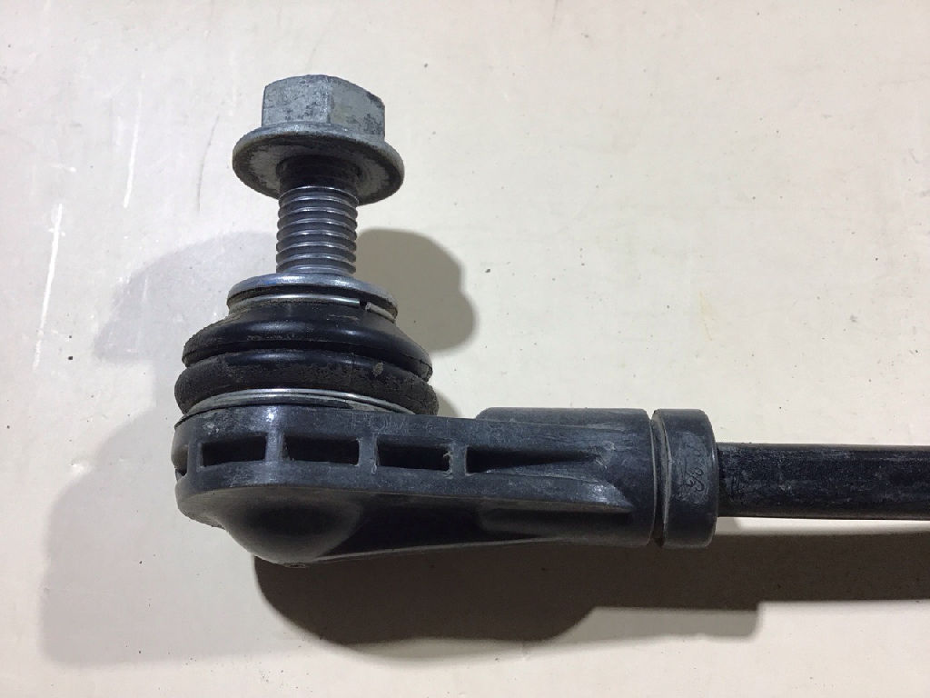 FRONT SWAY BAR LINKAGE photo 3