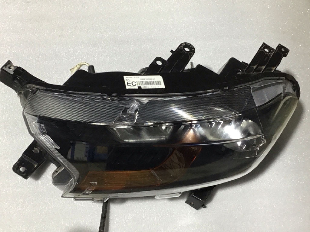 Headlight LHS XLS photo 2