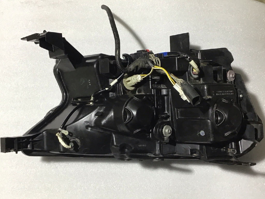 Headlight LHS XLS photo 3