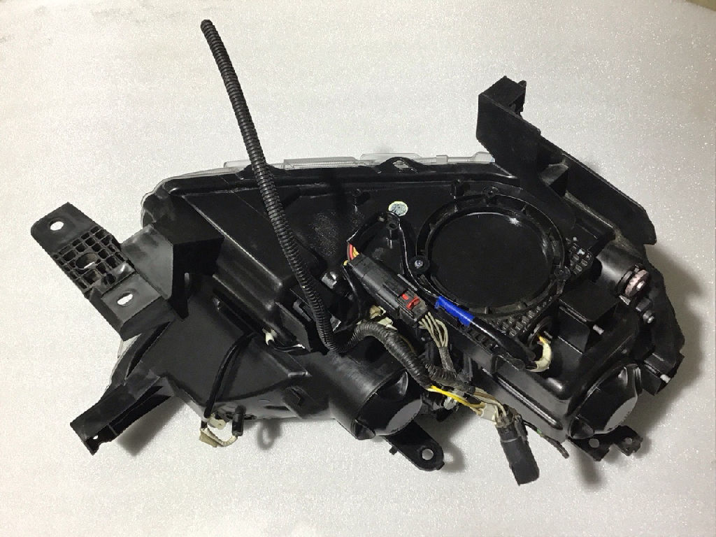 Headlight LHS XLS photo 4