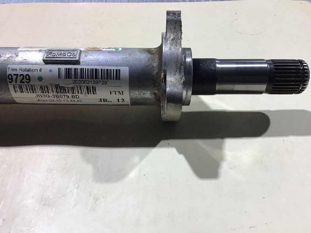 Front Axle Housing and Axle photo 3