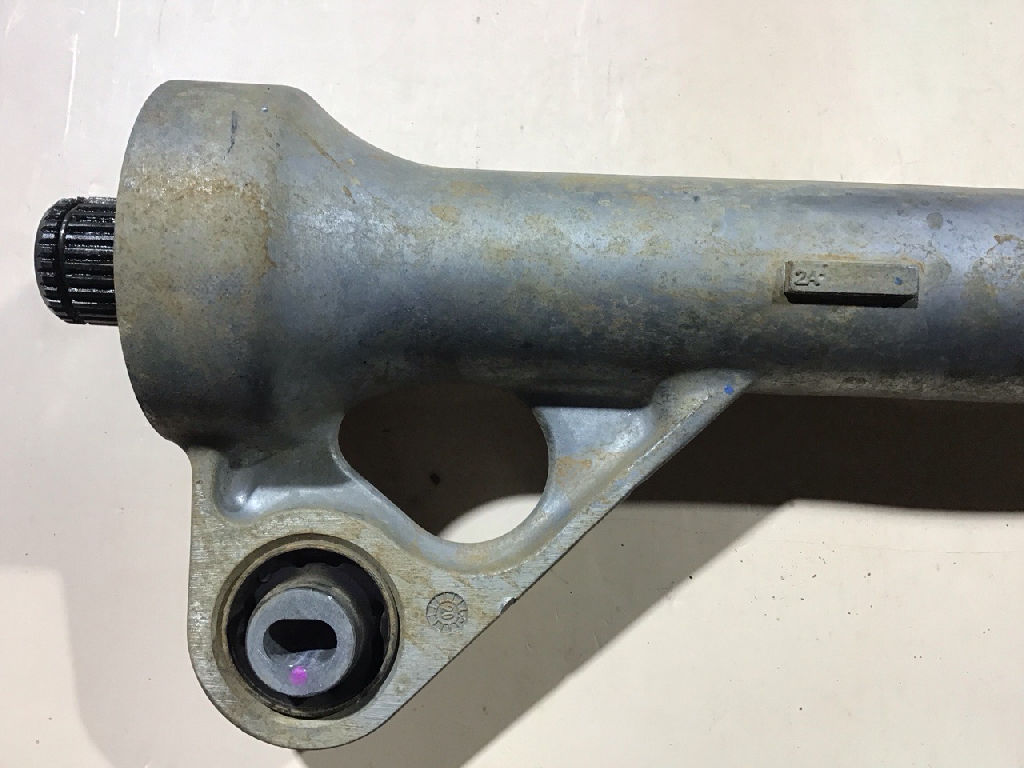 Front Axle Housing and Axle photo 4