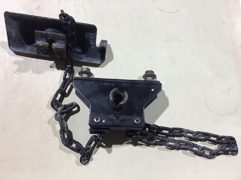 SPARE WHEEL LOCK WINCH photo 3