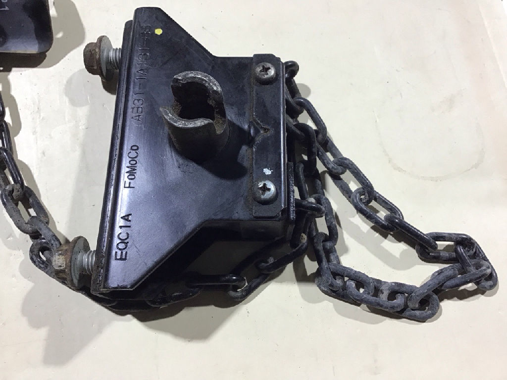 SPARE WHEEL LOCK WINCH photo 4