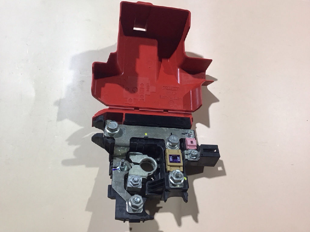 Fuse Holder Circuit Breaker Assembly photo 4