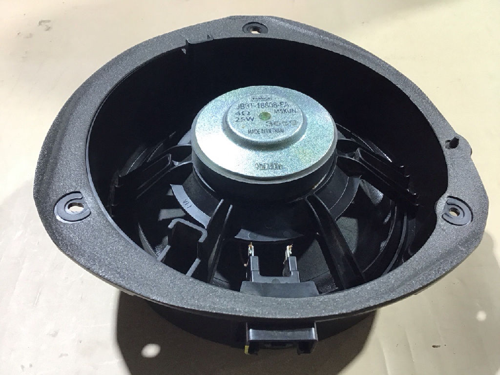SPEAKER REAR LEFT DOOR photo 5