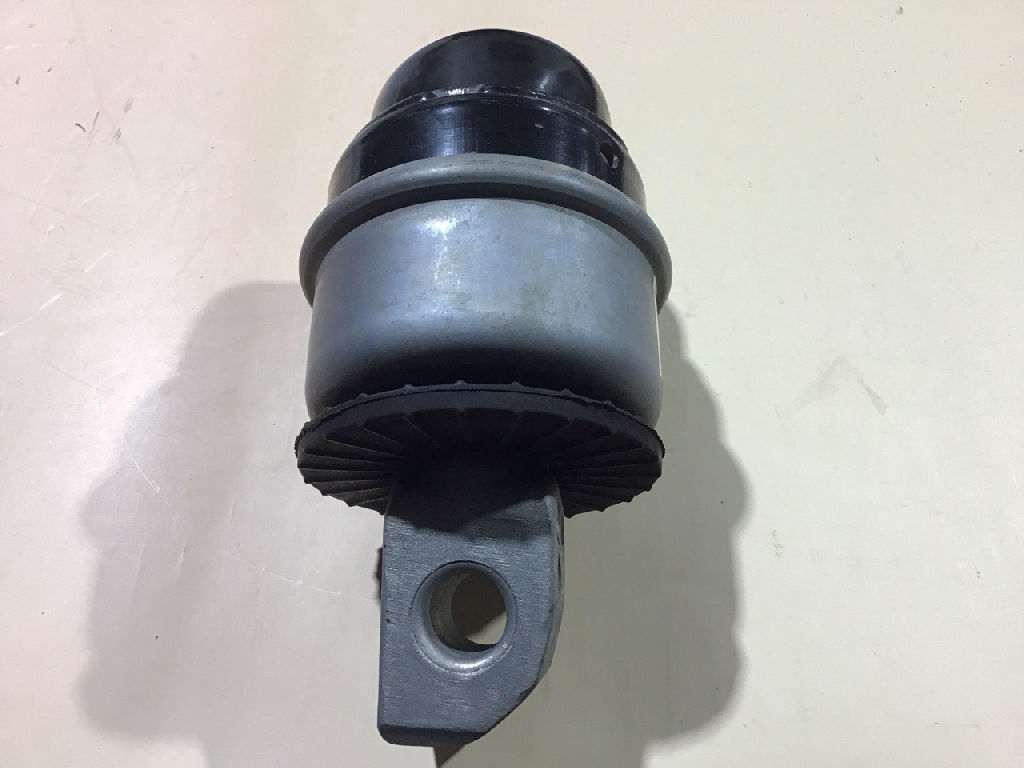 Engine Mount RHS PX2, PX3, 3.2L photo 4