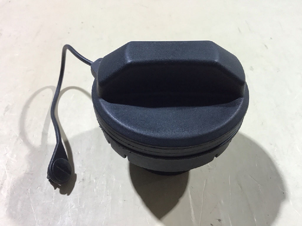 DIESEL FUEL FILLER CAP, NON LOCKING TYPE photo 2