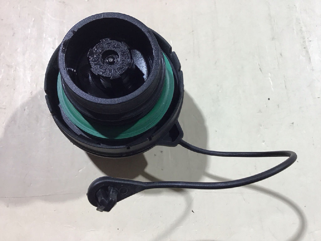 DIESEL FUEL FILLER CAP, NON LOCKING TYPE photo 4