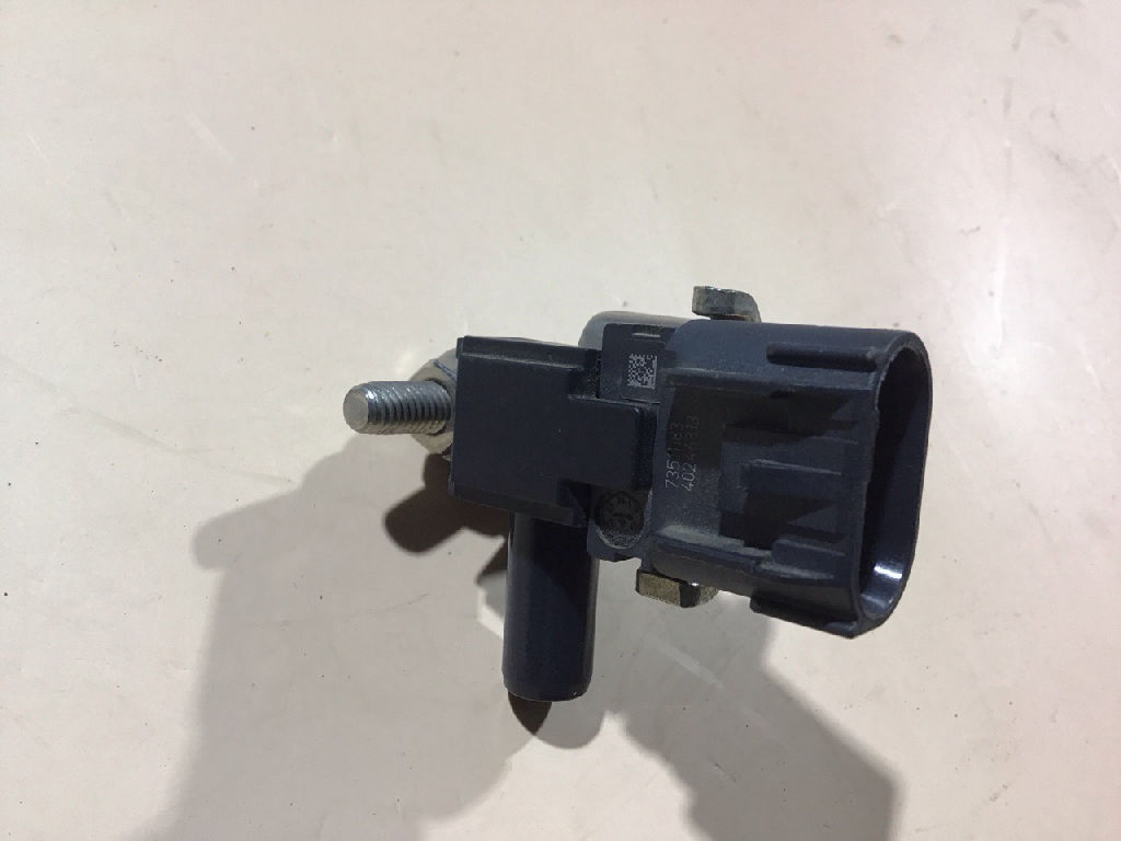 DPF Differential Exhaust Pressure Sensor photo 5
