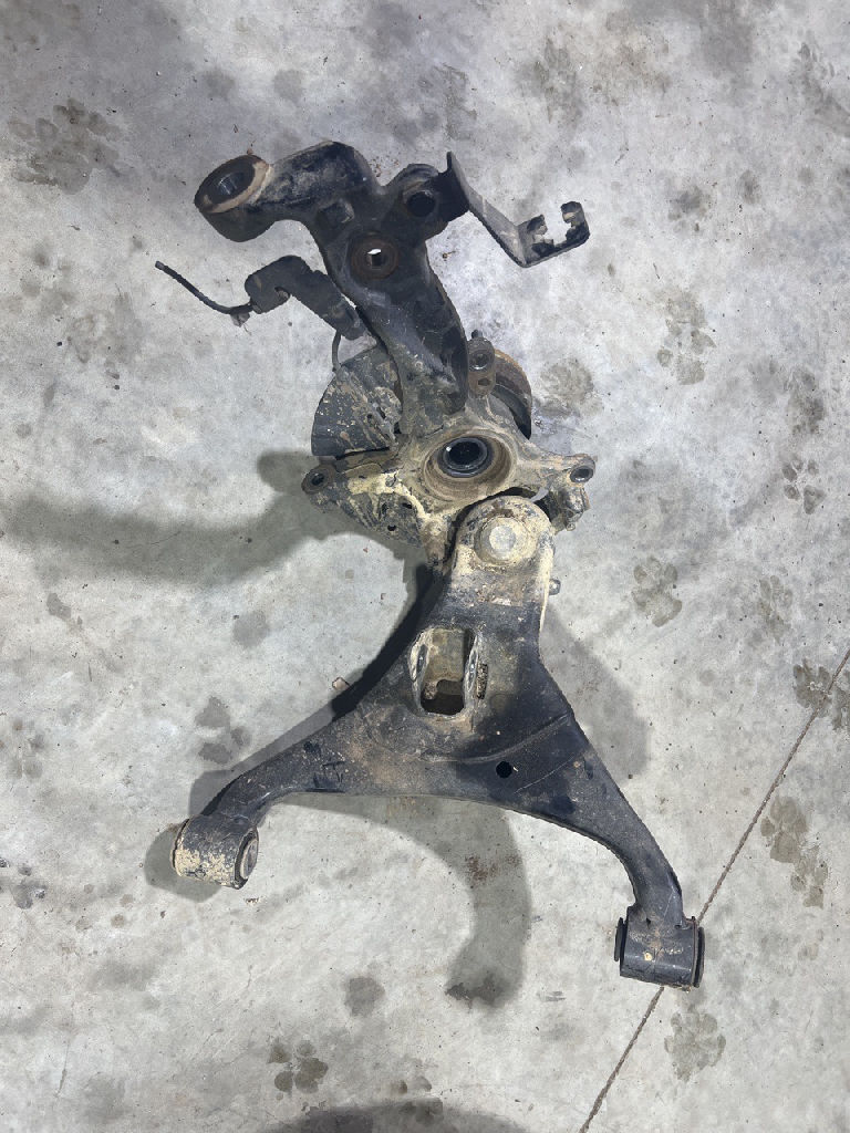 KNUCKLE - STUB AXLE with bearing and lower control arm RIGHT RHF photo 5