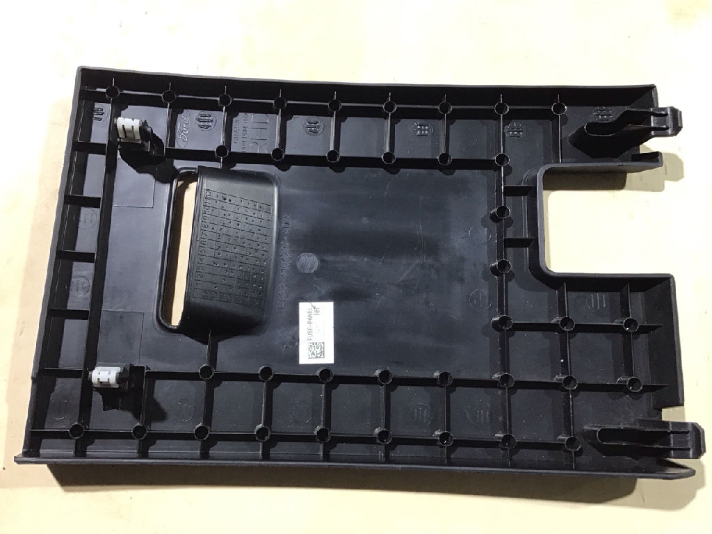 INTERIOR FUSE PANEL photo 3