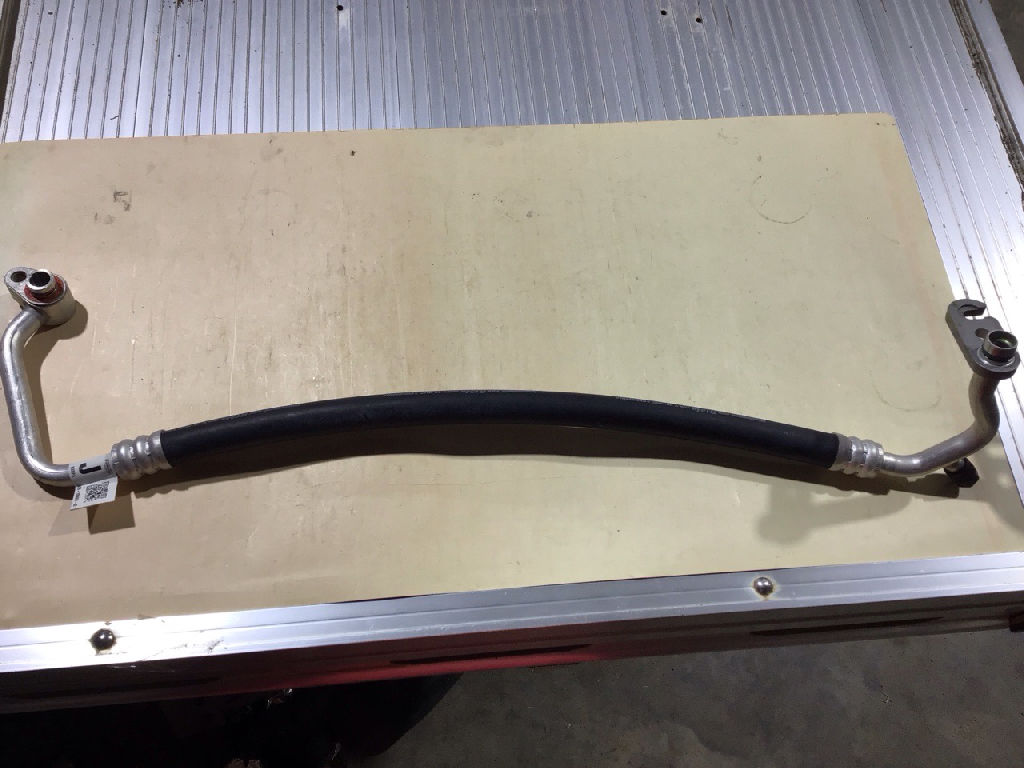 AIR CONDITIONING PIPE / LINE