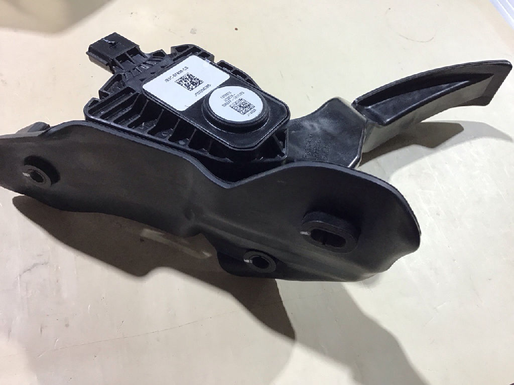 Accelerator Pedal photo 4