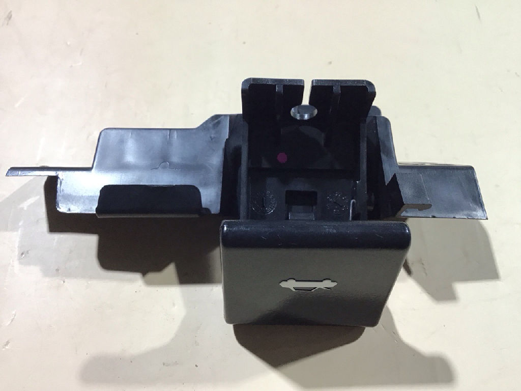 Bonnet lock release photo 5