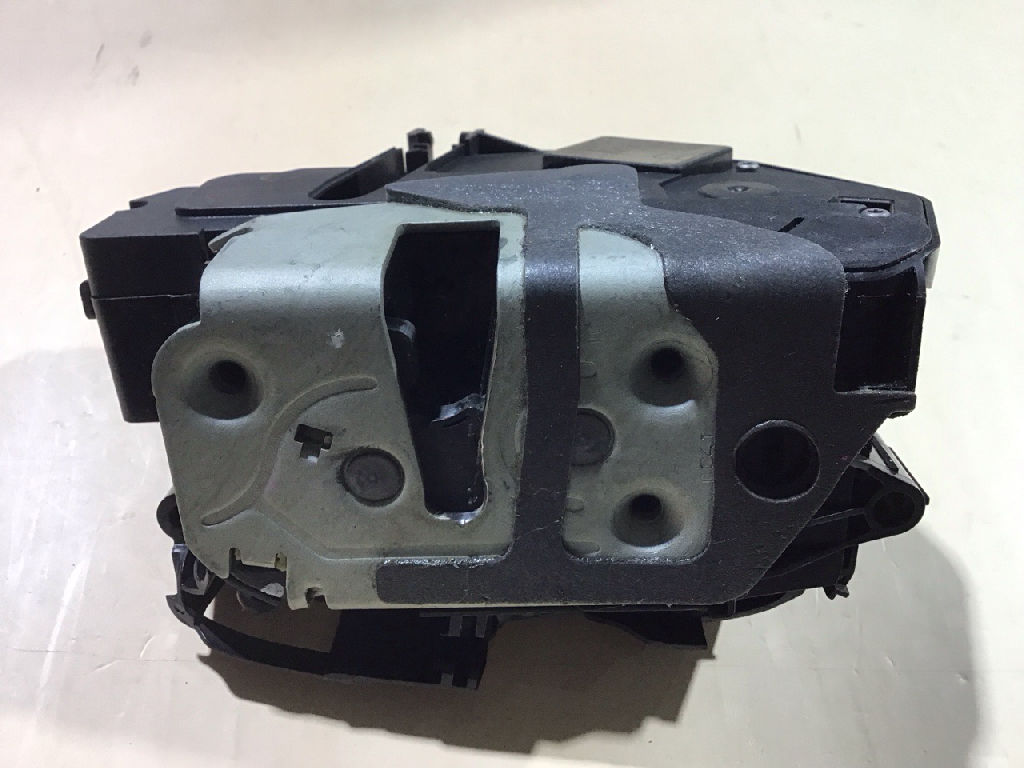 DOOR LOCK MECHANISM RIGHT FRONT RHF PX 1, 2 & 3 photo 2