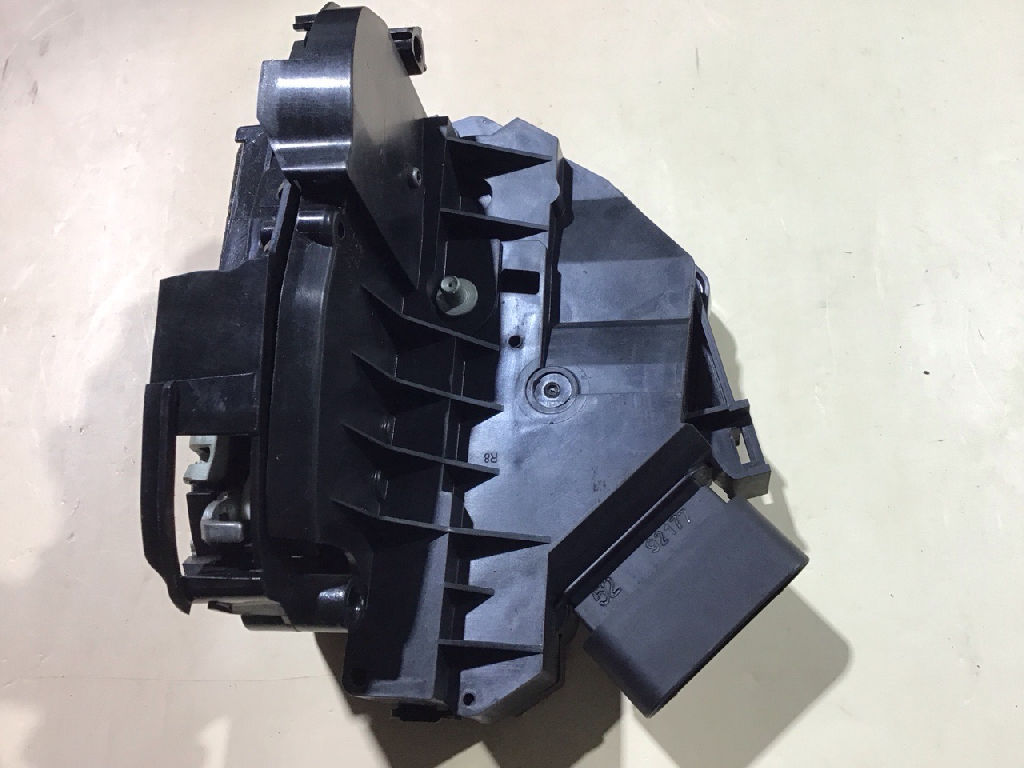DOOR LOCK MECHANISM RIGHT FRONT RHF PX 1, 2 & 3 photo 4