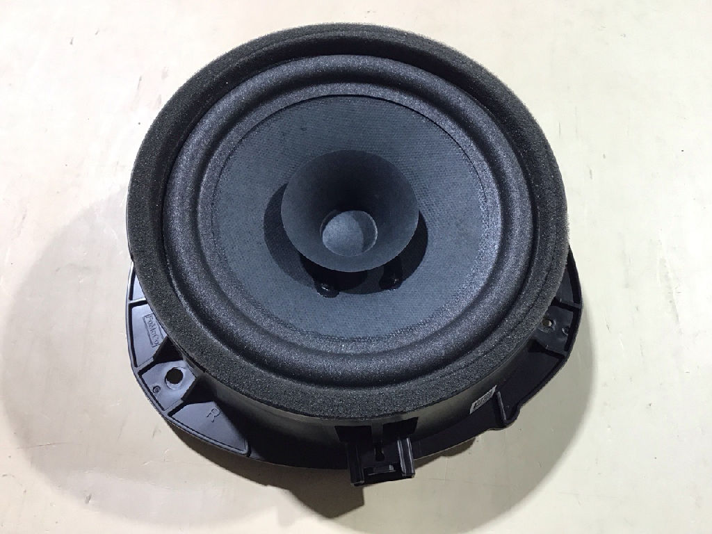 SPEAKER REAR RIGHT DOOR photo 2