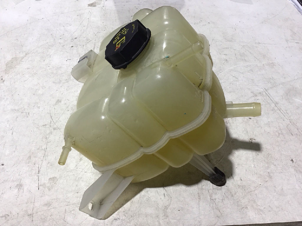 Coolant Reservoir Bottle With Cap photo 3