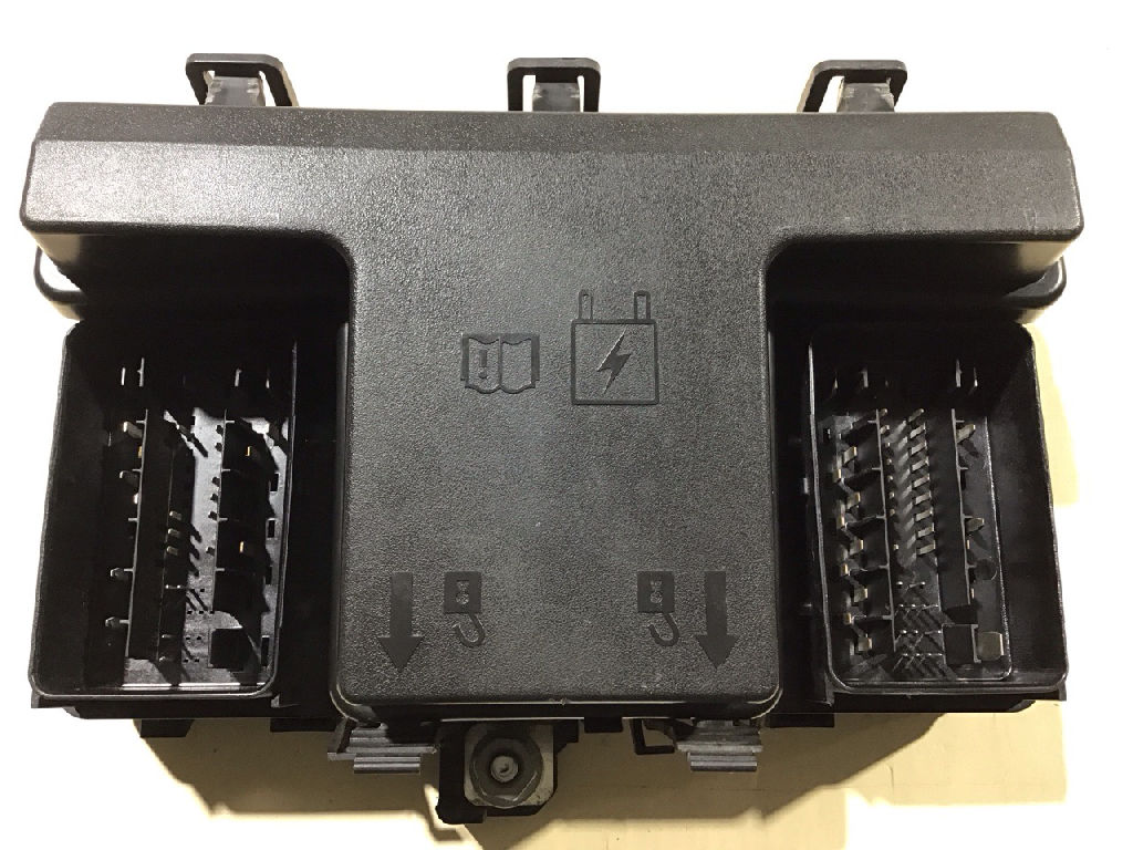 Fuse Box Engine Bay photo 3