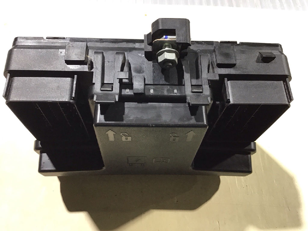 Fuse Box Engine Bay photo 5