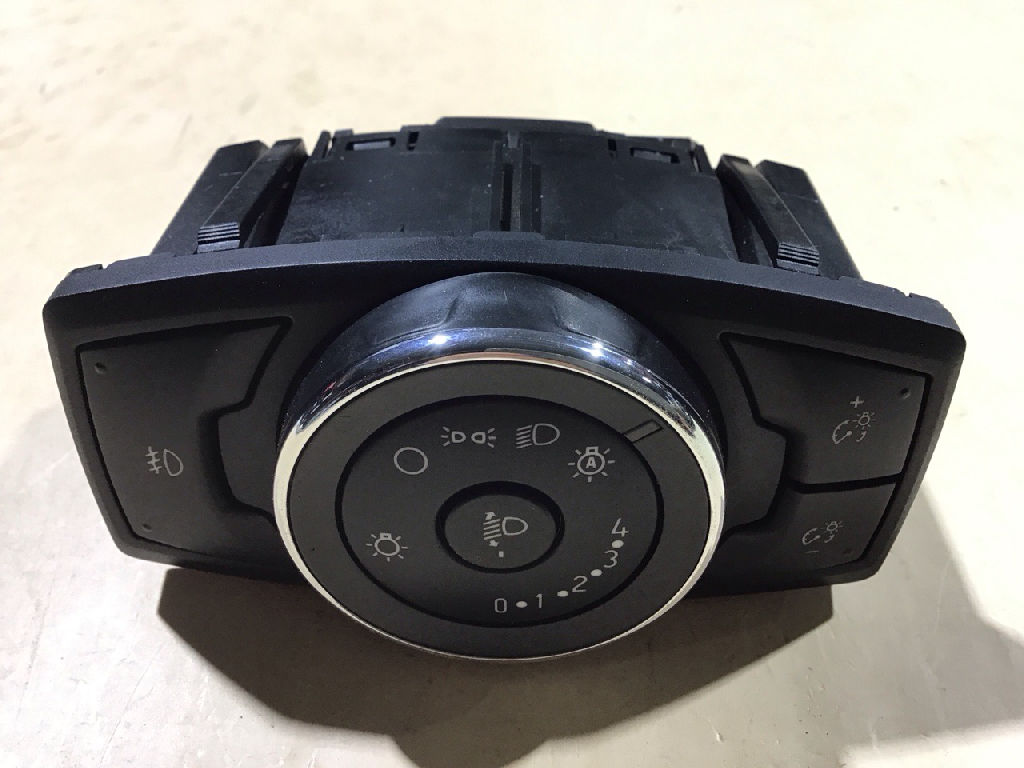 Headlight Switch photo 5