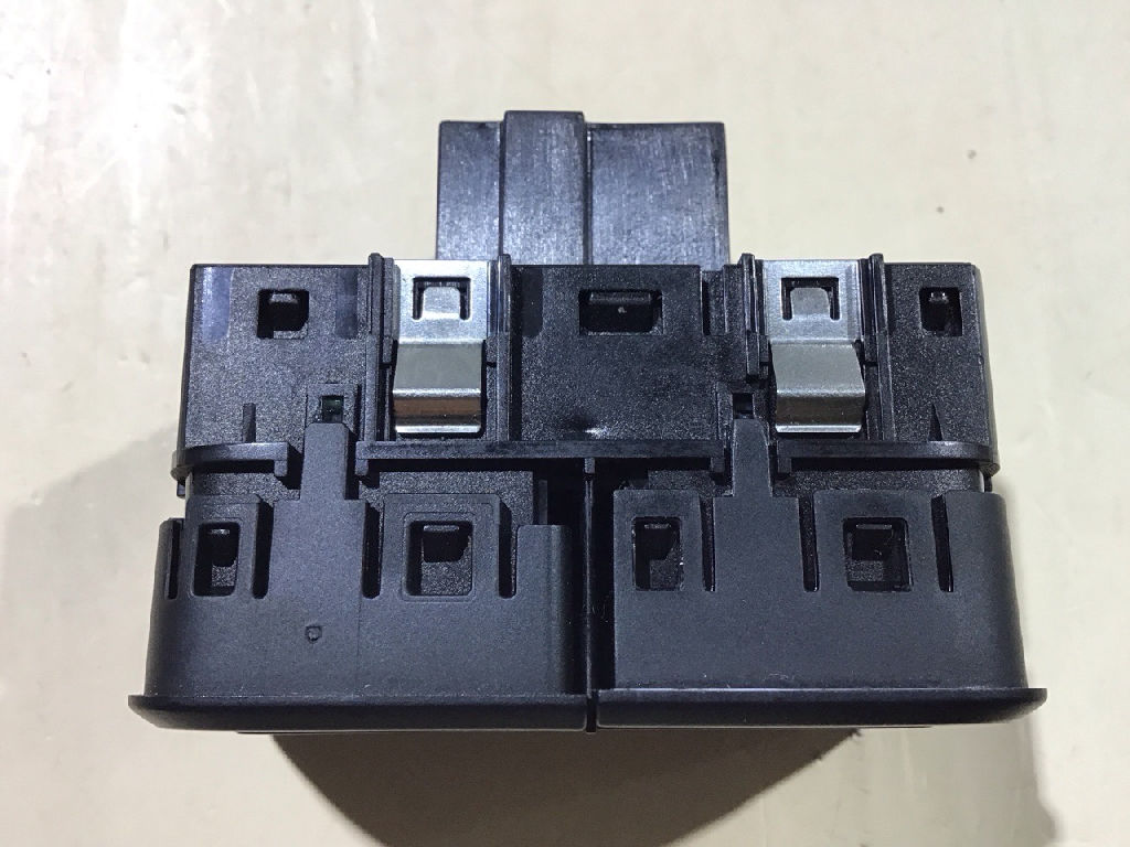 Centre Console Multi Function Switch photo 2