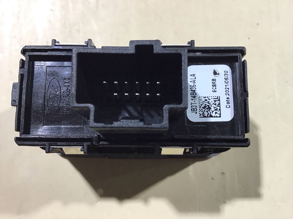 Centre Console Multi Function Switch photo 4