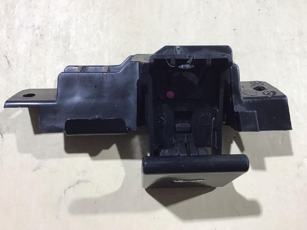 Bonnet lock release photo 3