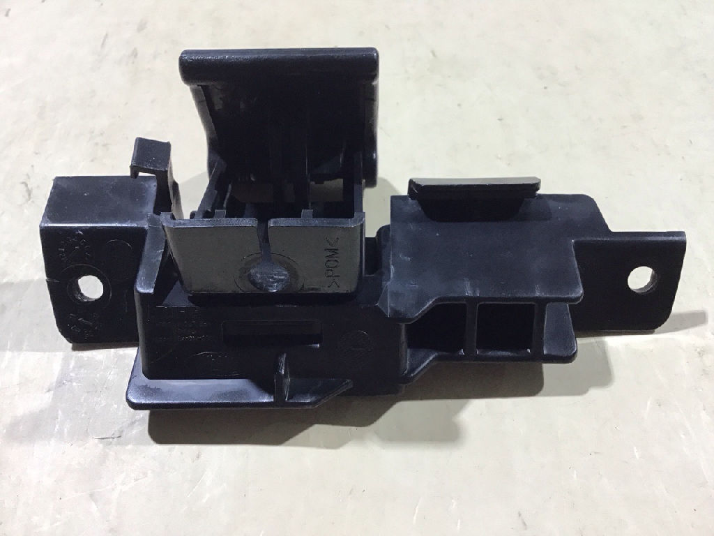 Bonnet lock release photo 5