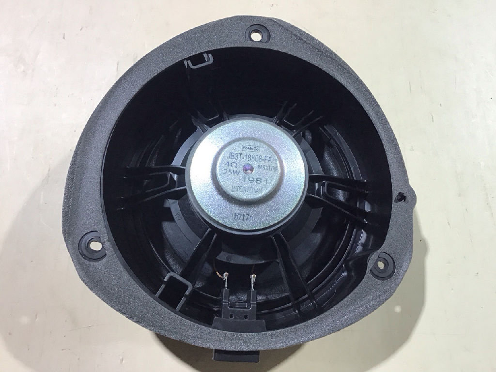 SPEAKER REAR LEFT DOOR photo 3