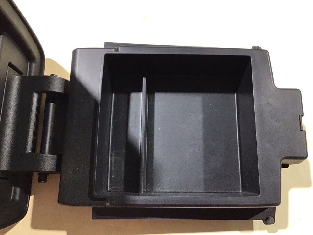 PX SERIES XLS CENTRE CONSOLE LID ONLY, BLACK photo 3