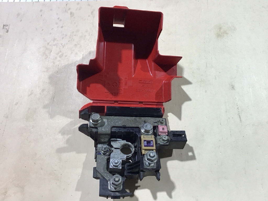 Fuse Holder Circuit Breaker Assembly photo 5