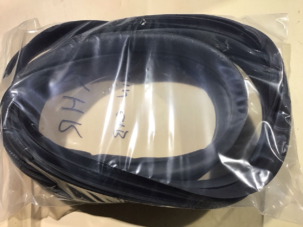 Door Opening Weatherstrip Seal RIGHT REAR RHR Dual Cab photo 2