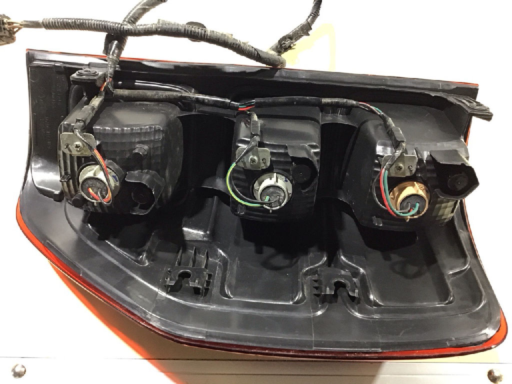LH Rear Tail Light - Aftermarket photo 4