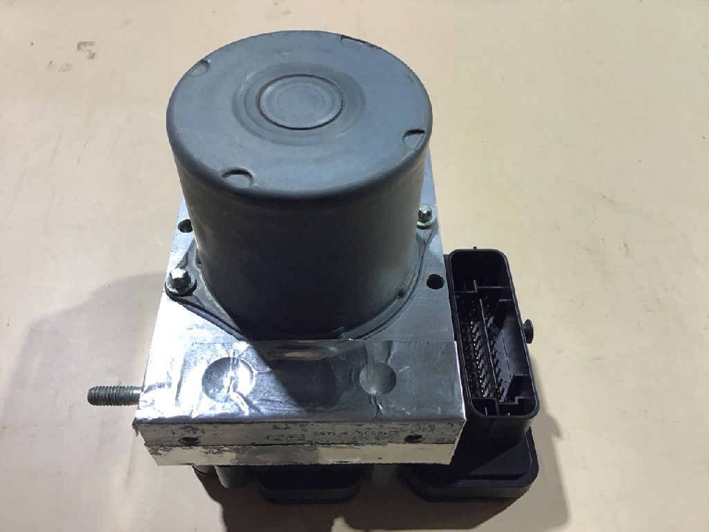 ABS PUMP / MODULATOR PX photo 2