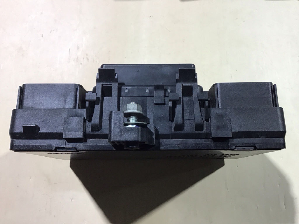 Fuse Box Engine Bay photo 3