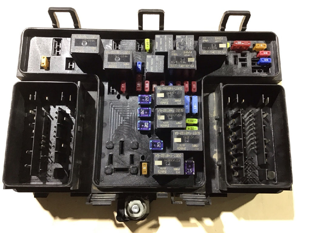 Fuse Box Engine Bay photo 5
