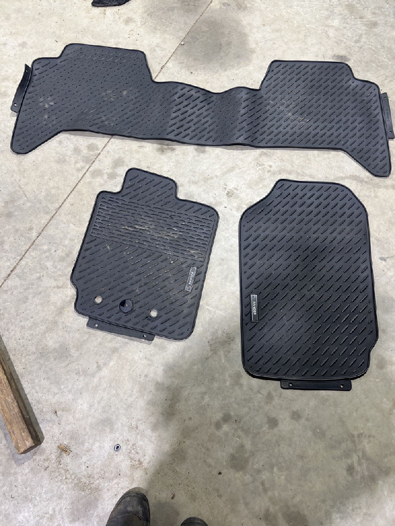 Floor Mats Set