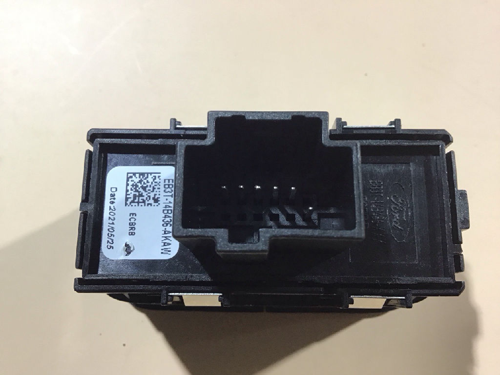 Centre Console Multi Function Switch photo 2