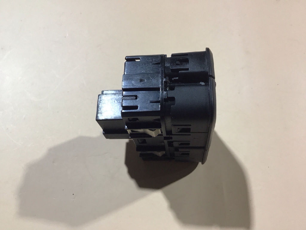 Centre Console Multi Function Switch photo 5
