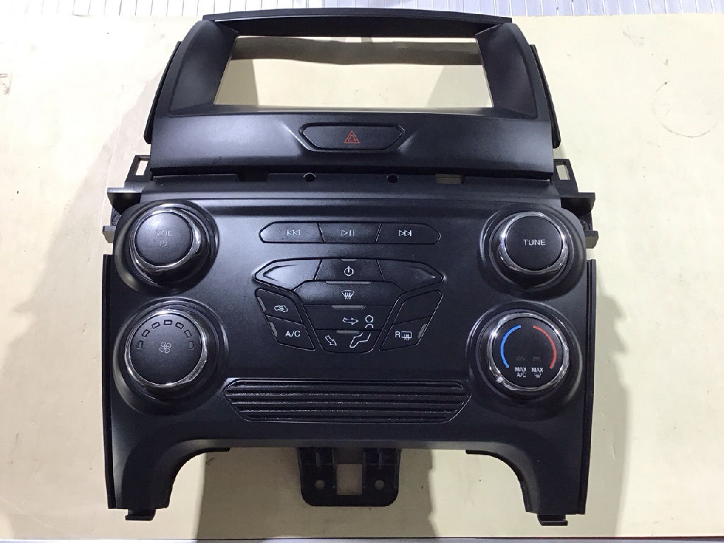 FCIM PX HEATER/AC CLIMATE CONTROL photo 2